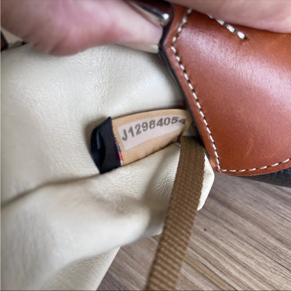 Pre-owned Dooney & Bourke Florentine Leather Hobo w/ wallet - Picture 12 of 16